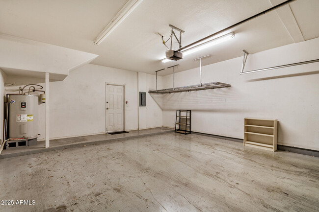 Building Photo - 3150 E Beardsley Rd