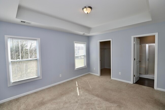 Building Photo - 1009 Providence Plantation Dr