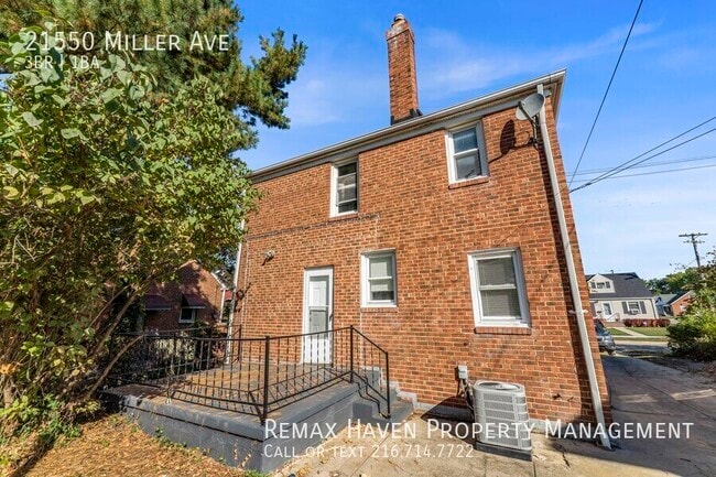 Building Photo - 21550 Miller Ave