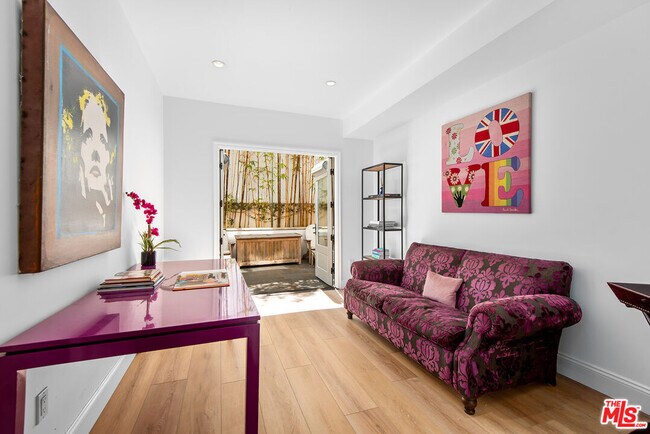 Building Photo - 718 Croft Ave