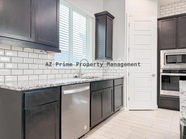 Building Photo - 5138 E Anderson Dr