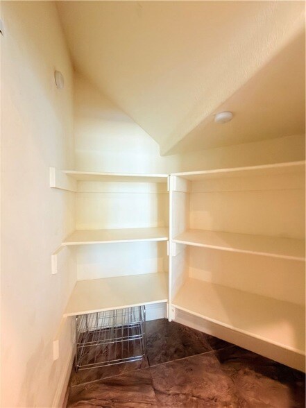 Building Photo - 4201 SW Layton Rd