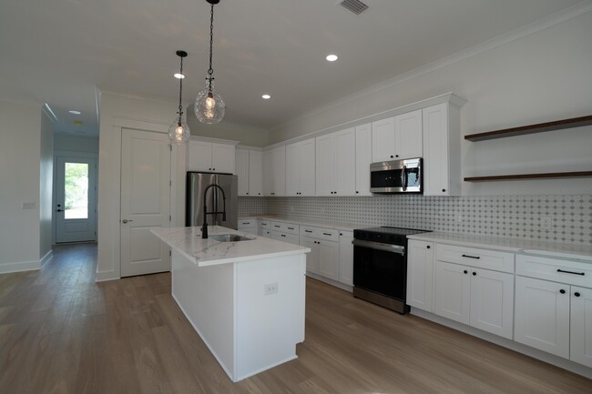 Building Photo - 224 Rearden Wy