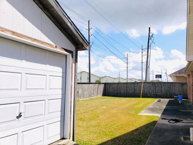 Building Photo - 7370 Royal Meadows Cir