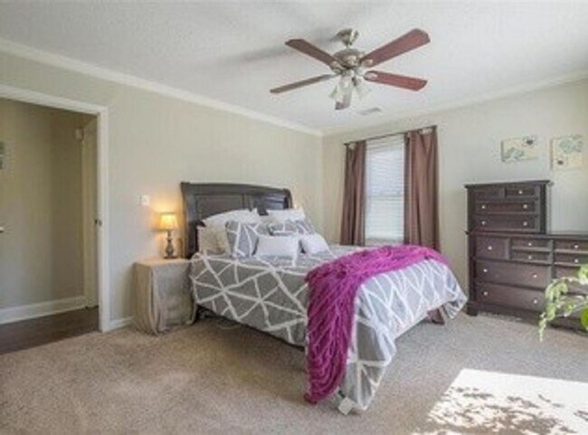 Building Photo - {5611} Updated OP Ranch + Two Car Garage + Fenced Yard and Stamped Concrete Patio Perfect for Spr...