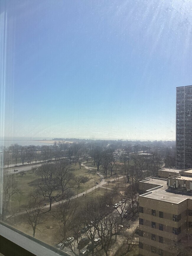 Building Photo - 5100 N Marine Dr