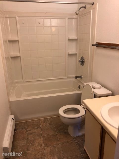 Building Photo - 2 br, 1 bath Apartment - The Woods Apartments