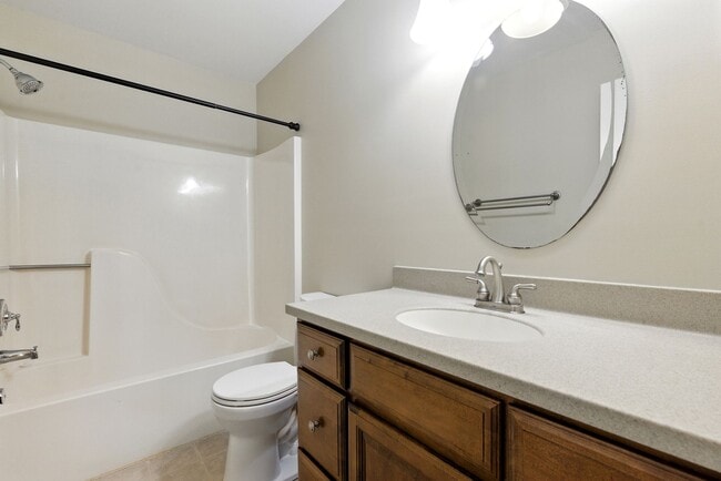 Building Photo - York County 4 BR Coventry House