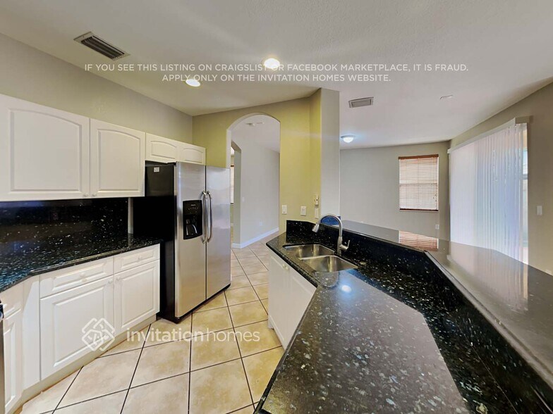Building Photo - 15063 SW 11th Ln