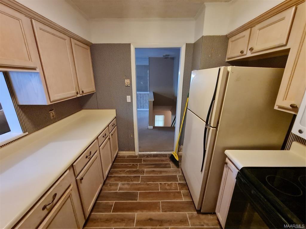 Building Photo - 1625 E Trinity Blvd