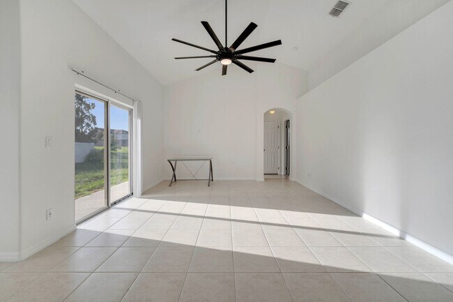 Building Photo - Stunning 4/3 with Fence Enclosed Yard in t...