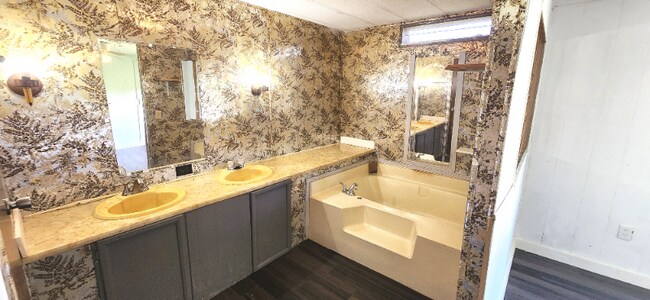 Building Photo - 27485 US-31