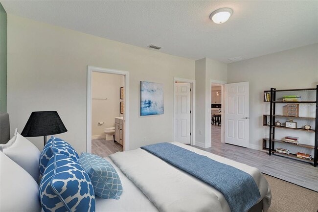 Building Photo - 3459 Current Ave