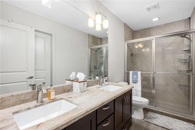 Building Photo - 10 Jackson N Rd