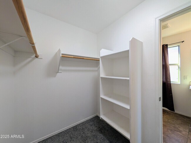 Building Photo - 4726 W Fremont Rd.