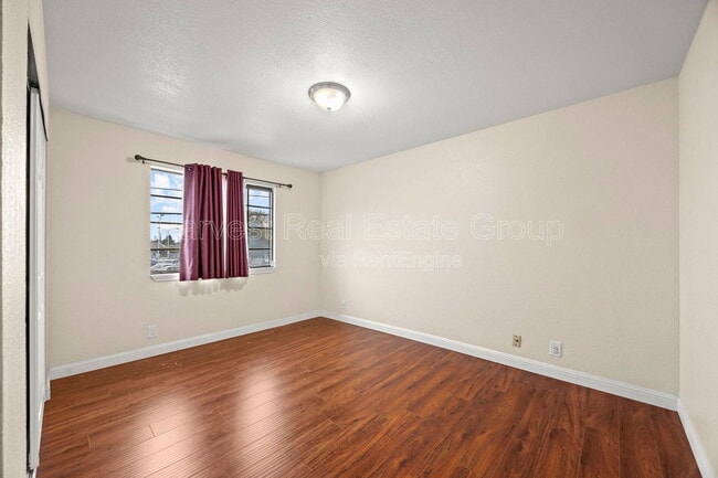 Building Photo - 22663 Vermont St