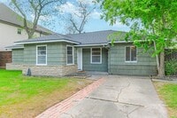 Building Photo - 4613 Braeburn Dr