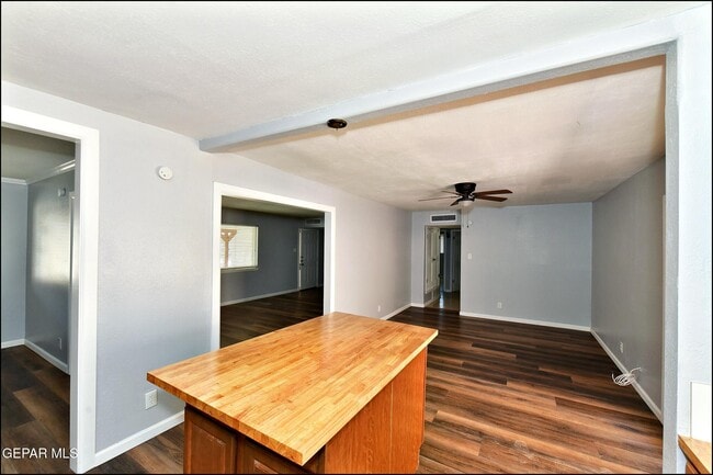 Building Photo - 4217 Canterbury Dr