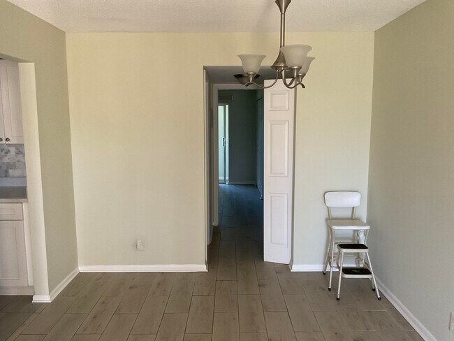 Building Photo - 80 Bedford E