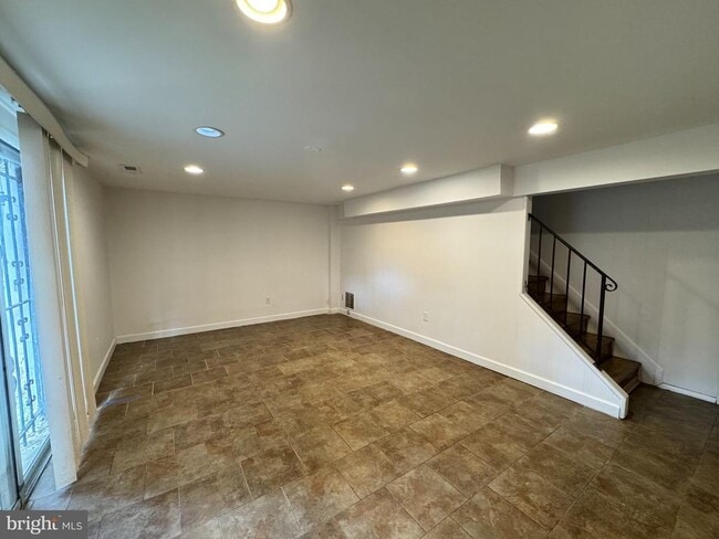 Building Photo - 810 Booker Pl