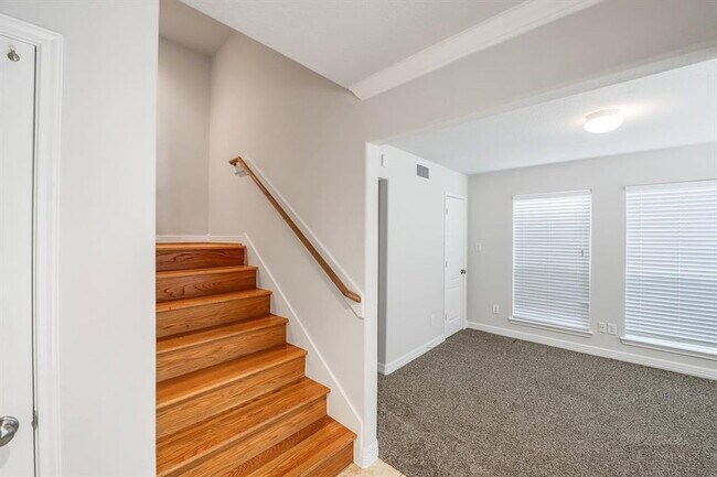 Building Photo - 126 Detering St