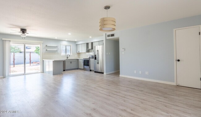 Building Photo - 3325 S Shafer Dr