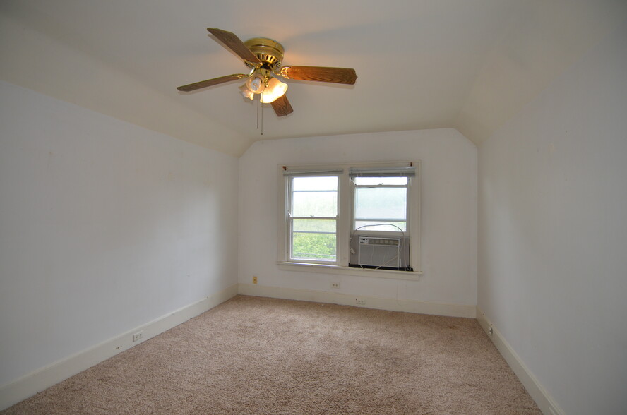 Building Photo - 4100 Sherwood Ave