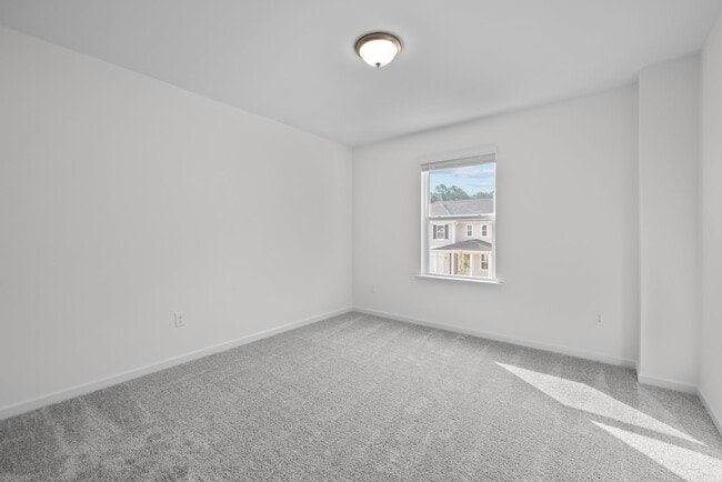 Building Photo - 1349 Underbrush Dr