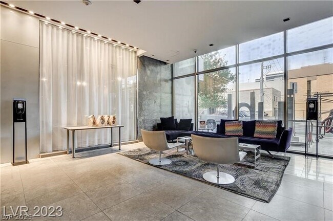 Building Photo - 353 E Bonneville Ave