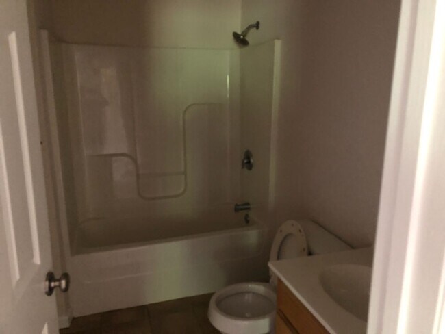 Building Photo - 125 Rocky Rd