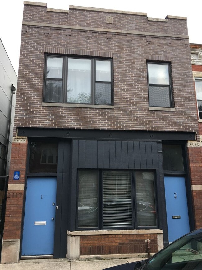 Building Photo - 2117 W Ohio St