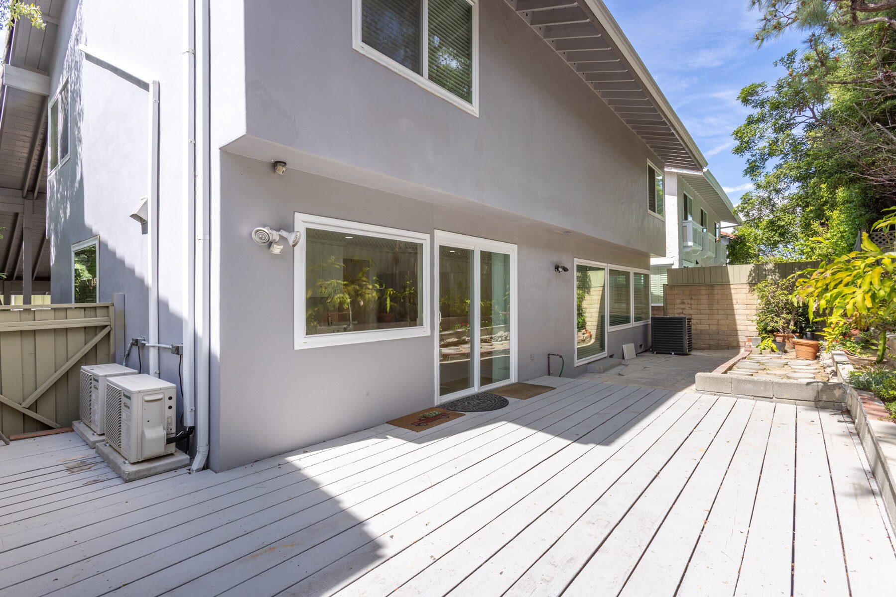 Building Photo - 10227 Autumn Leaf Cir