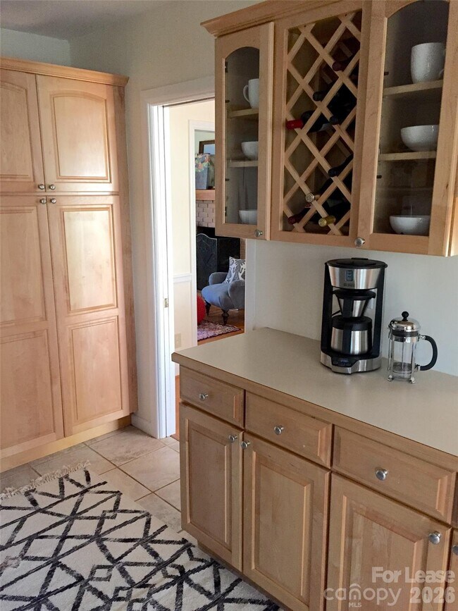 Building Photo - 3922 Fellsway Rd