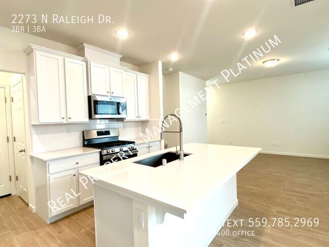 Building Photo - 2273 N Raleigh Dr