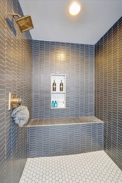 Building Photo - 5509B Louisiana Ave