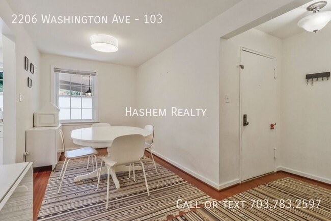 Building Photo - 2206 Washington Ave