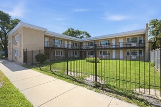 Building Photo - 2537 E 83rd St