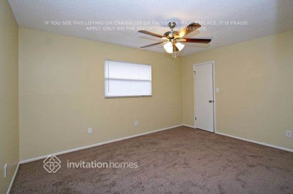 Building Photo - 959 Apple Ln
