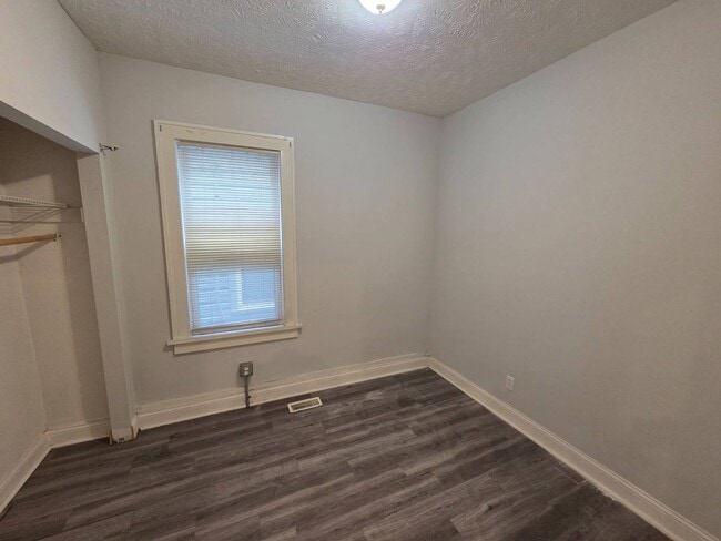 Building Photo - 3715 W 39th St