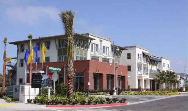 Primary Photo - Poinsettia Commons