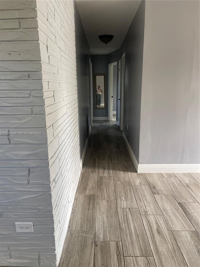 Building Photo - 1950 SW 68th Way