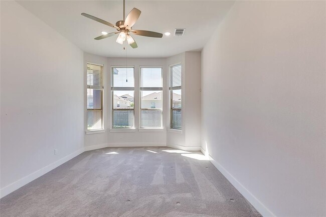 Building Photo - 5853 Bianca Dr