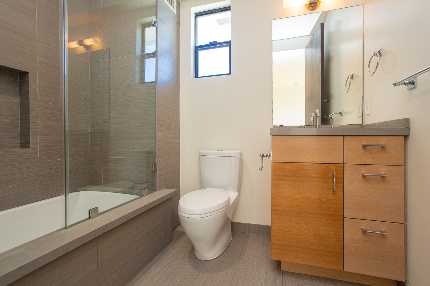 Building Photo - 8639 Whitworth Dr