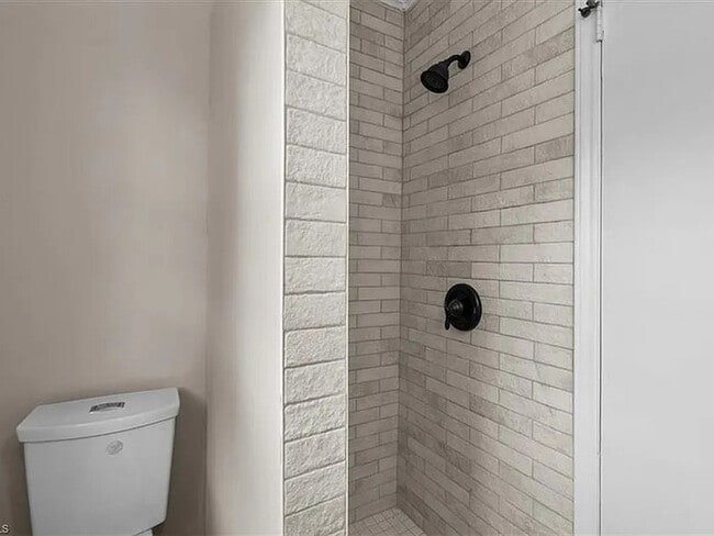 Building Photo - Earn Wealth While Leasing - Like a Homeowner - Lease to Own