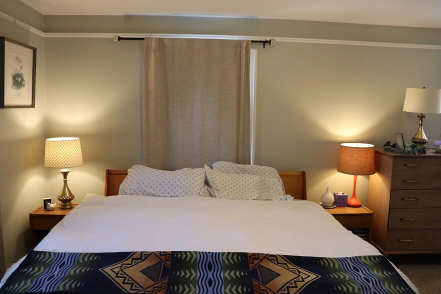 Master Bedroom - 1019 W 21st Ave