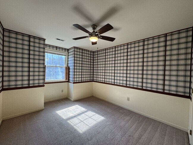 Building Photo - Introducing a charming Colonial style home...