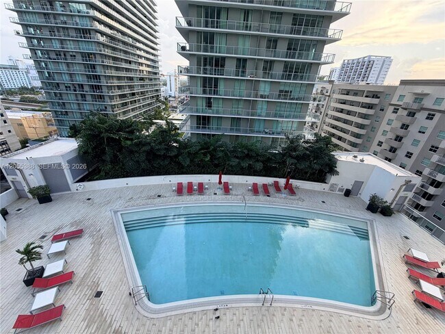 Building Photo - 1100 S Miami Ave