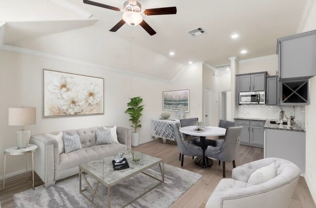 Building Photo - 4420 Mimic Dr