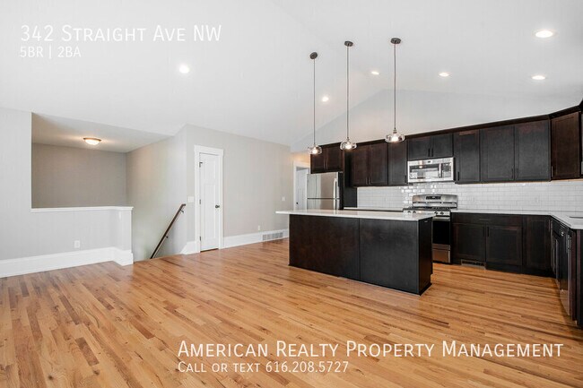 Building Photo - 342 Straight Ave NW