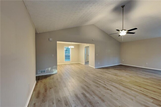 Building Photo - 4798 Southern Ct NW